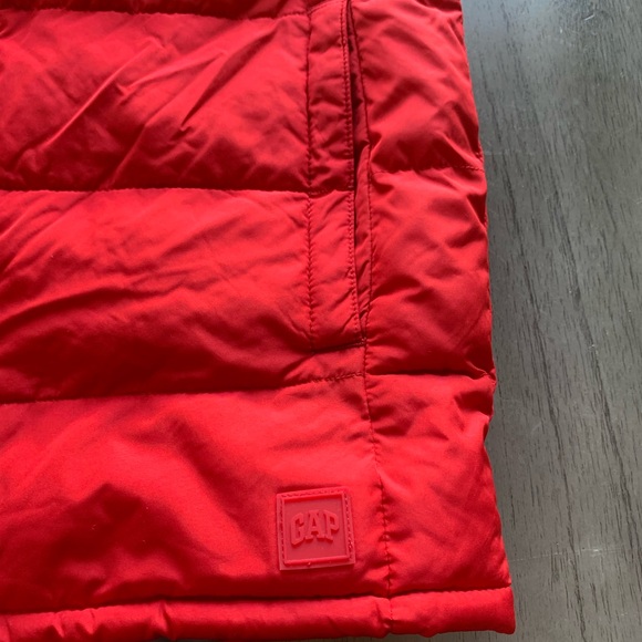 GAP Kids Vibrant Red Quilted Vest - Picture 4 of 5
